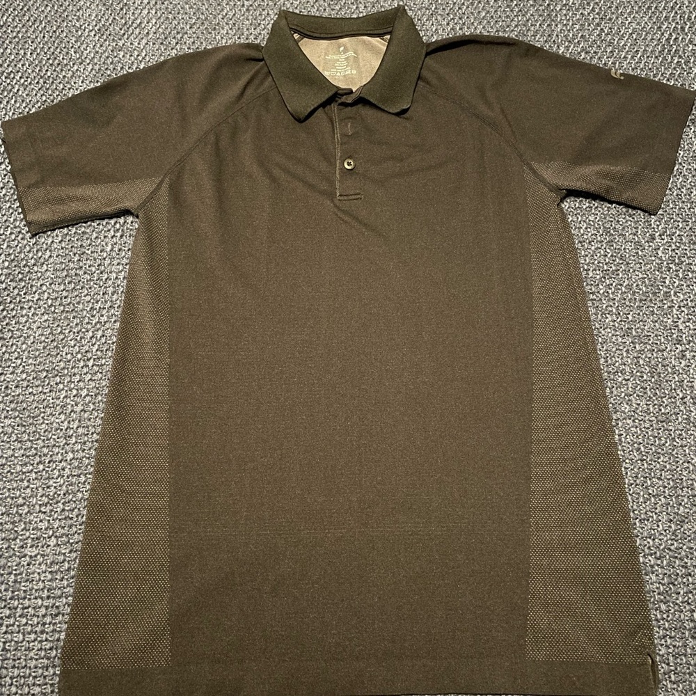 Men’s Fabletics golf polo.